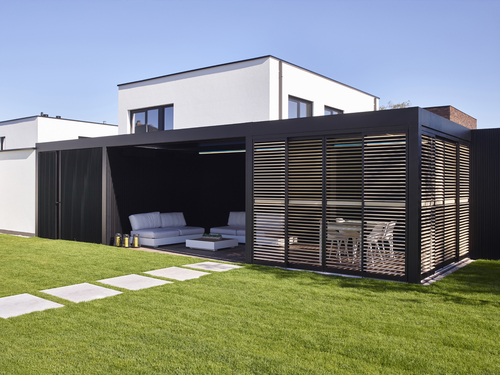 Pergoly Camargue a Camargue Skye pro pohodlný pobyt na čerstvém vzduchu.