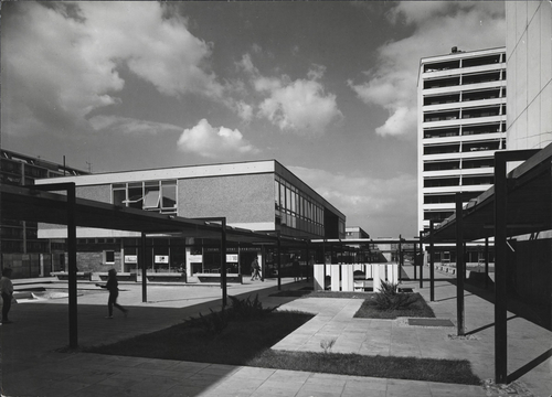 Pankrácká obchodní ulice inspirovaná rotterdamskou Lijnbaan, 1968; zdroj: archiv Jiřího Lasovského st.