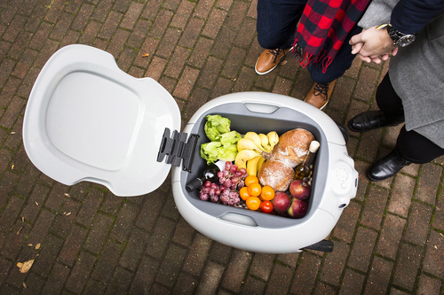 Poslední verze robota Gita pojme asi 30 l / 18 kg nákladu a vydrží asi 8 hodin provozu; zdroj: Piaggio Fast Forward.