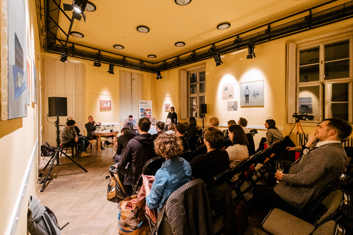 Diskuse šéfredaktorů v debatním sále divadla Husa na provázku v Brně; foto: Marieta Malíková.