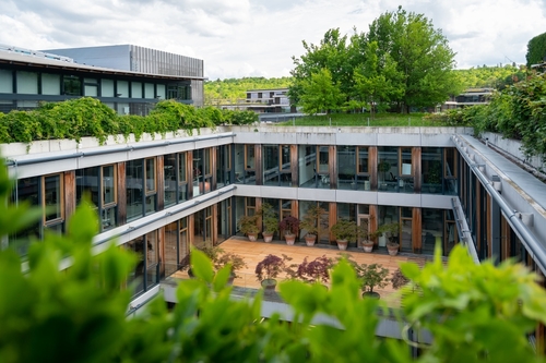 Vítěz v kategorii Pracovní prostředí: ČSOB Kampus v Praze-Radlicích; autor: Ateliér Josefa Pleskota (NHQ) a Chalupa Architekti (SHQ); investor: ČSOB, foto: Vojta Herout.