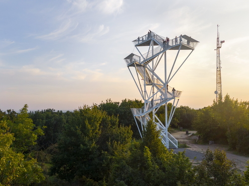 Vyhlídková věž na Devínské Kobyle, Architekti Šebo Lichý; foto: Tomáš Manina.