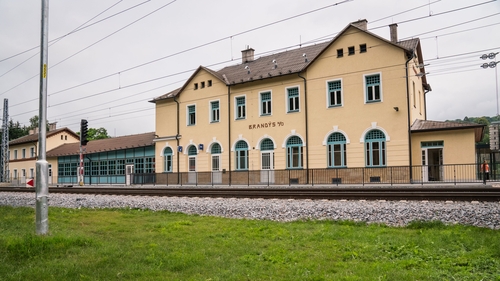 Nádražní budova Brandýs nad Orlicí; foto: Chládek a Tintěra Pardubice