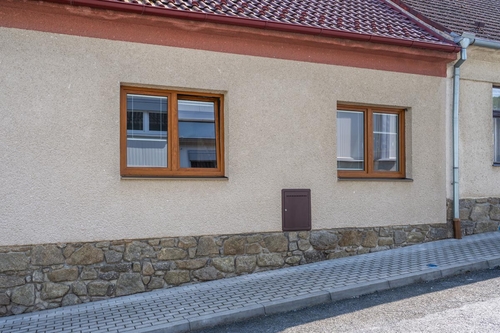 Výměna oken, nově instalovaná plastová okna; zdroj: VEKRA