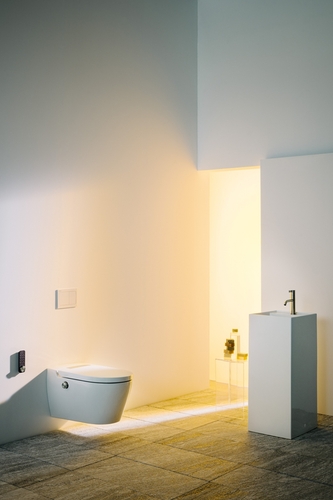 sprchovací toaleta CLEANET AURIA 