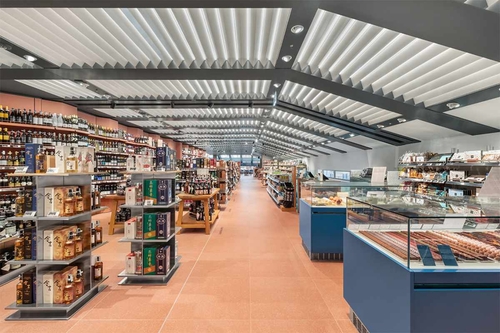 Rekonstrukce La Rinascente byla založena spíše na taktických než formálních úvahách; foto: A. Bedini, A. Saletta / DSL Studio.