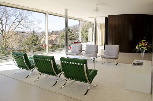 Repliky křesla BARCELONA  ve vile Tugendhat