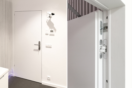 Bezpečnostní dveře Fortius Safety RC2 umožní využít eleganci skrytých zárubní již při vstupu do bytu