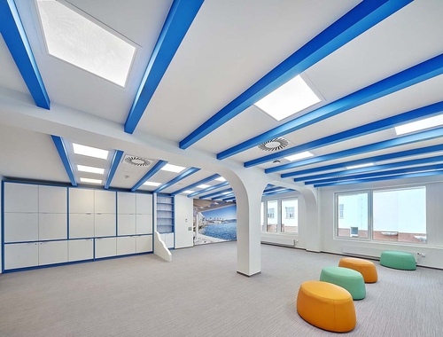 Oblé linie v Centru duševního zdraví v Berouně tvoří desky Glasroc F Riflex; zdroj: Saint-Gobain, Rigips.